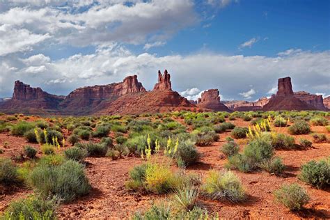 Valley of the gods real money  It was our first time to Monument Valley and I plan on spending a lot more time there in the